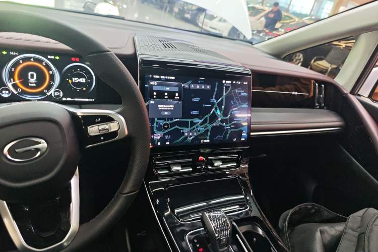 Used GAC Trumpchi M8 2024 Master Series 400T Prestige Edition
