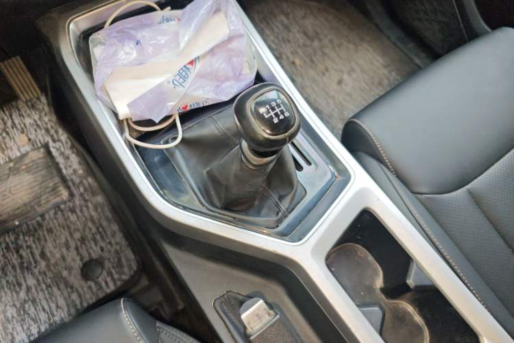 Used Wuling Jiachen 2022 1.5T Manual Comfort & Dynamic Version Gear Lever