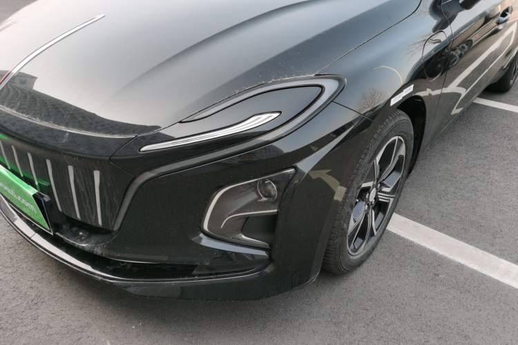 Used Hongqi E-QM5 2023 Revised Version Basic Travel Edition
