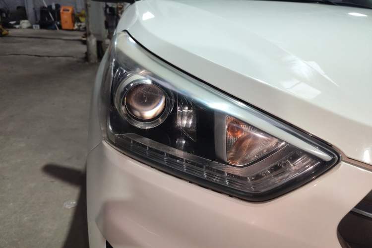 Used Hyundai ix25 2015 1.6L Automatic Two-Wheel-Drive Deluxe DLX Model