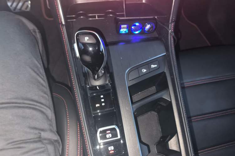 Used MG 6 New Energy 2020 1.5T Hybrid Leading Luxury Edition Gear Lever