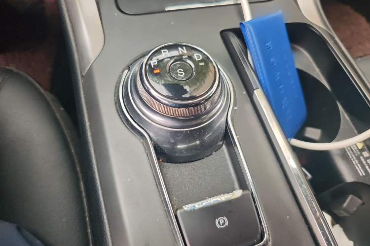 Used Ford Mondeo 2017 EcoBoost 180 Stylish Model Gear Lever