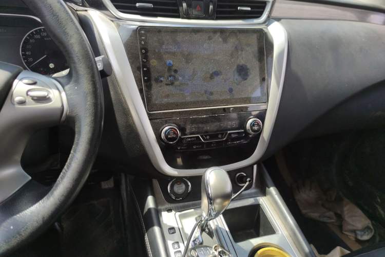 Used Nissan Murano 2019 2.5L XE Two-Wheel Drive Elite Version China V Standard Audio And AC Panel