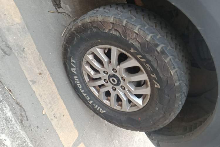 Used Great Wall Poer 2019 2.0T Commercial Version Manual Diesel 4x4 Elite Long-Box GW4D20M Right Front Wheel Hub