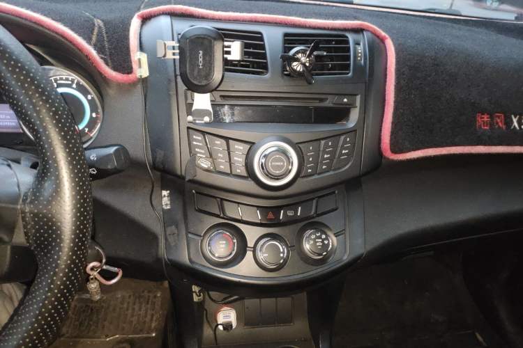 Used Land X5 2016 Plus 1.5T Manual Adventure Edition
