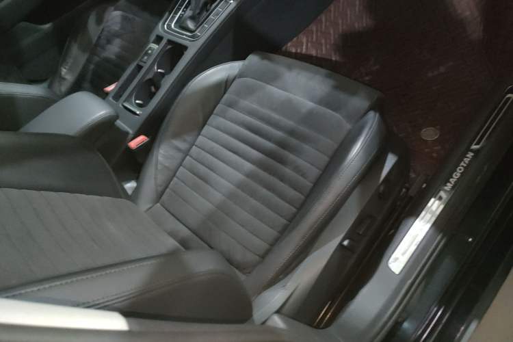 Used Volkswagen Magotan 2017 330TSI DSG Luxury Model
