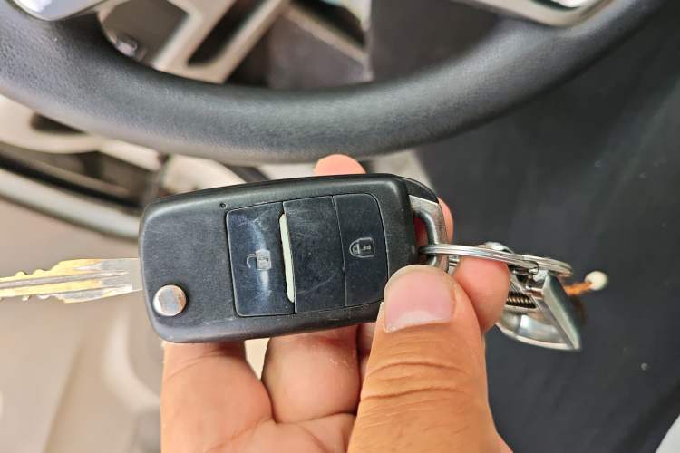 Used CHANGAN Alsvin V3 2015 1.4L Manual Warm-Hearted Model China V Standard
