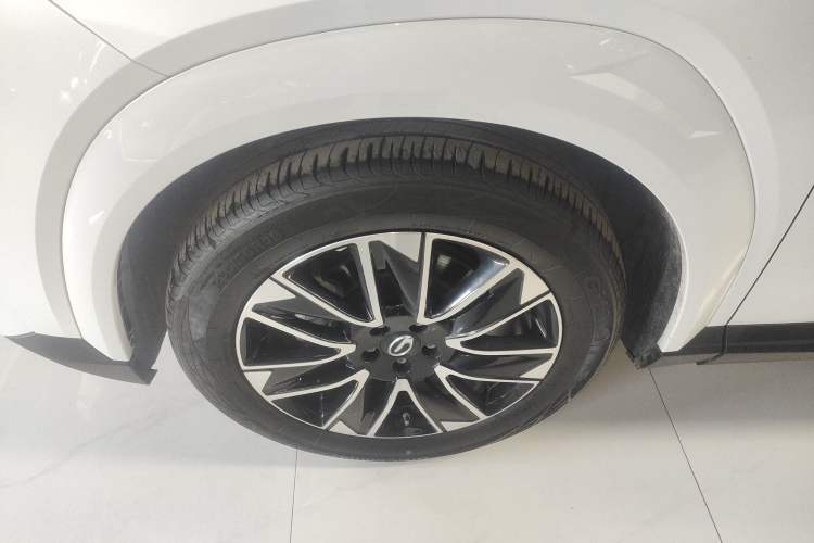 Used GAC Trumpchi GS4 2024 MAX 1.5T Flagship Edition Left Front Wheel Hub