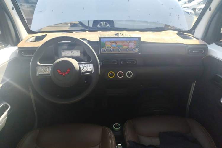 Used Wuling Zhiguang New Energy 2025 Comfort Model Center Console