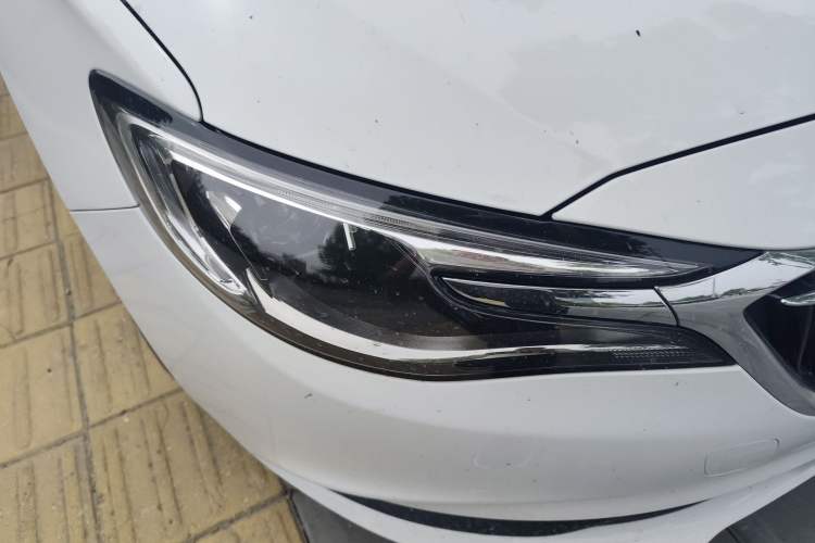 Used Buick GT 2021 Revised Version Flagship 1.5L Automatic Elite Edition Right Front Headlight