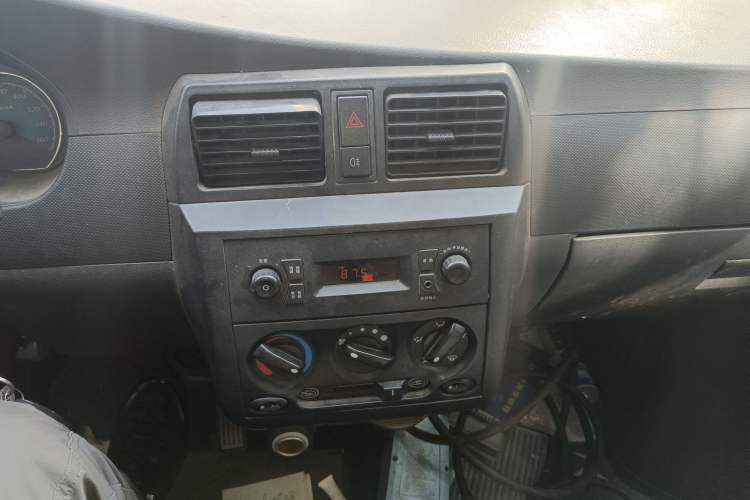 Used Wuling EV50 2020 Pure Electric Van Logistics Vehicle – Penghui Non-Heated Battery
