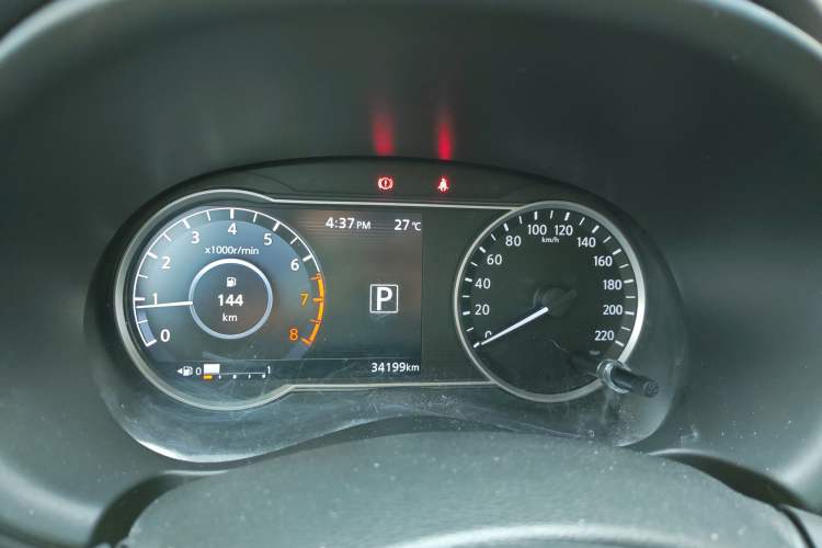 Used Nissan Kicks 2018 1.5L CVT Smart Connect Luxury Edition
