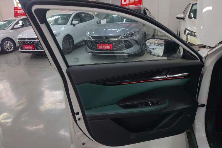 Used Qiyuan A06 2023 Supreme Model
