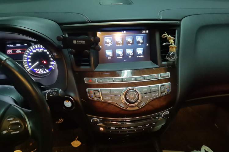 Used Infiniti QX60 2020 2.5 S/C Hybrid Two-Wheel-Drive Excellence Edition
