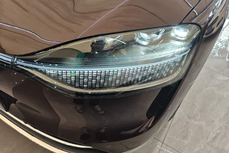 Used Hima AITO M9 2025 Extended-Range Ultra Version 52 kWh 5-Seater Edition
