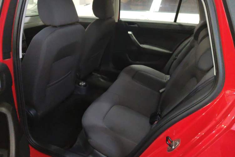 Used Skoda Rapid Spaceback 2014 1.6L Automatic Enjoyment Edition