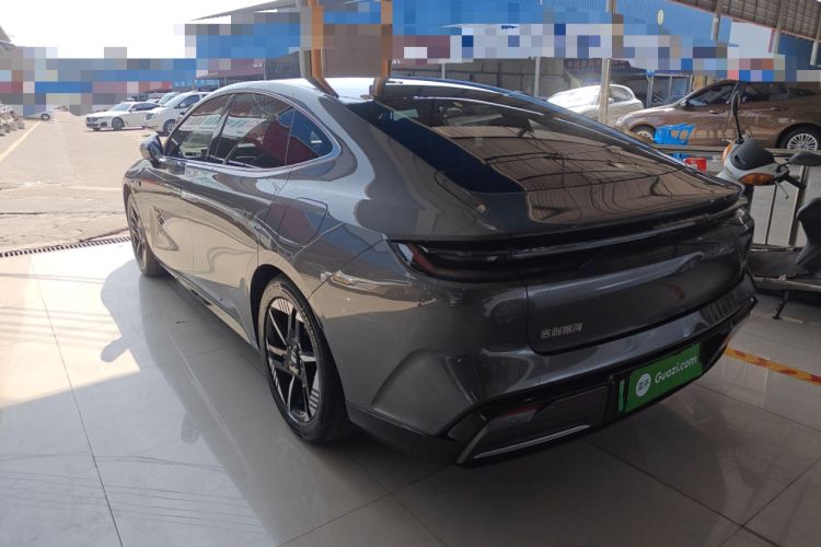 Used Geely Galaxy E8 2024 550 km Range Rear-Wheel-Drive PRO