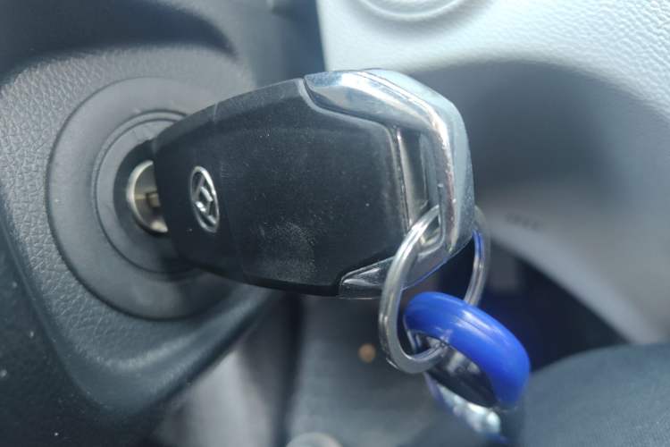 Used SAIC MAXUS Xintu V80 