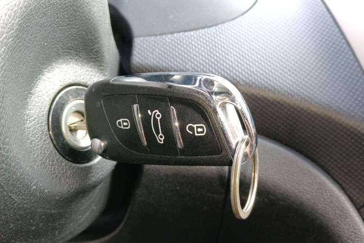 Used Hyundai Verna Ray 2014 1.4L Automatic GLX