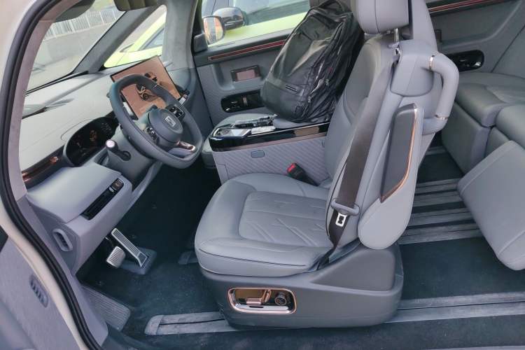 Used Zeekr MIX 2025 Long-Range Intelligent Driving Edition
