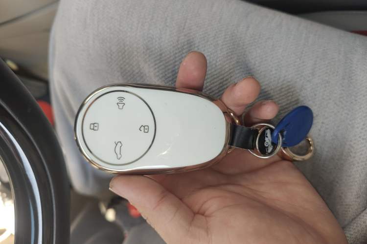 Used NETA S 2022 Extended-Range Version 1160 km Range Rear-Wheel Drive Mid-Grade
