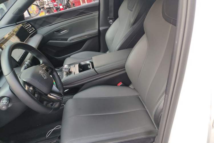 Used BYD Qin L 2024 DM-i 80KM Leading Model
