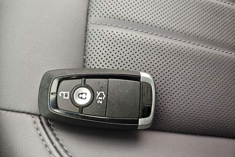 Used Ford Mondeo 2025 2.0T EcoBoost Ultimate Edition Vehicle Key