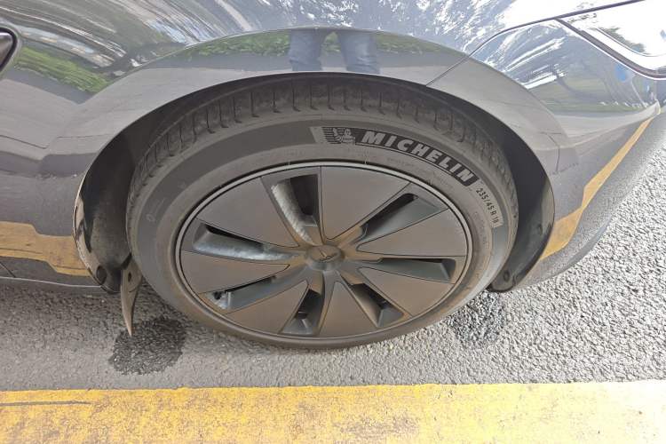 Used Tesla Model 3 2023 Long-Range All-Wheel-Drive Version