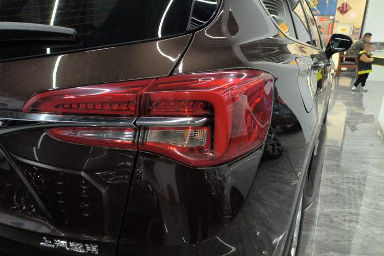 Used Buick Envision 2021 532T Two-Wheel-Drive Luxury Version