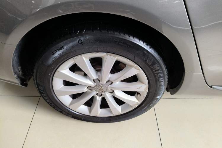 Used Audi A6L 2015 TFSI Millionth Anniversary Intelligent Model Right Rear Wheel Hub