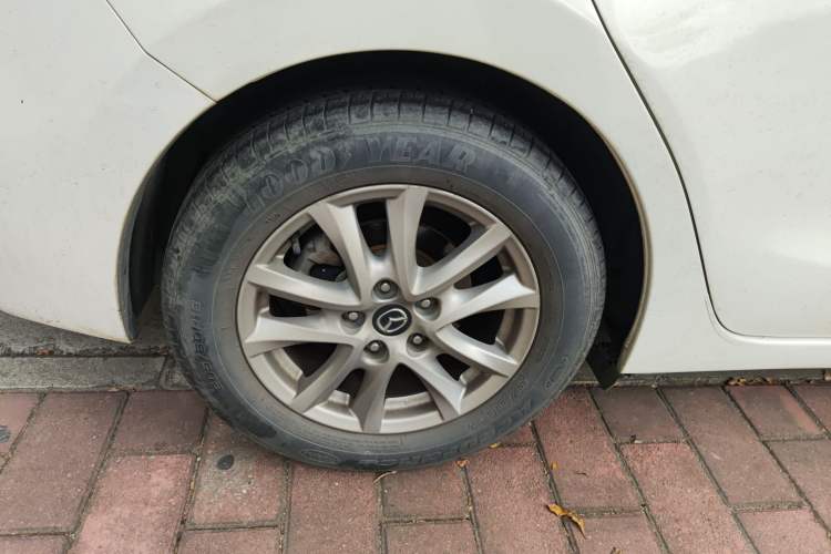 Used Mazda Mazda 3 Axela 2016 Sedan 1.5L Automatic Comfort Model