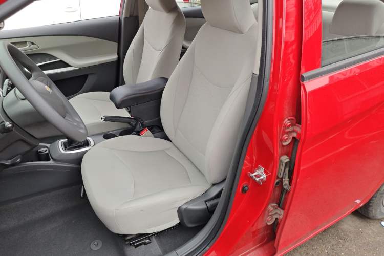 Used Chevrolet Sail 2015 Sail 3 1.5L Manual with Ideal Sunroof Edition