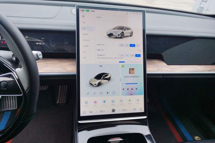 Used NETA S 2022 Extended-Range Version 1160 km Range Rear-Wheel-Drive Compact Edition
