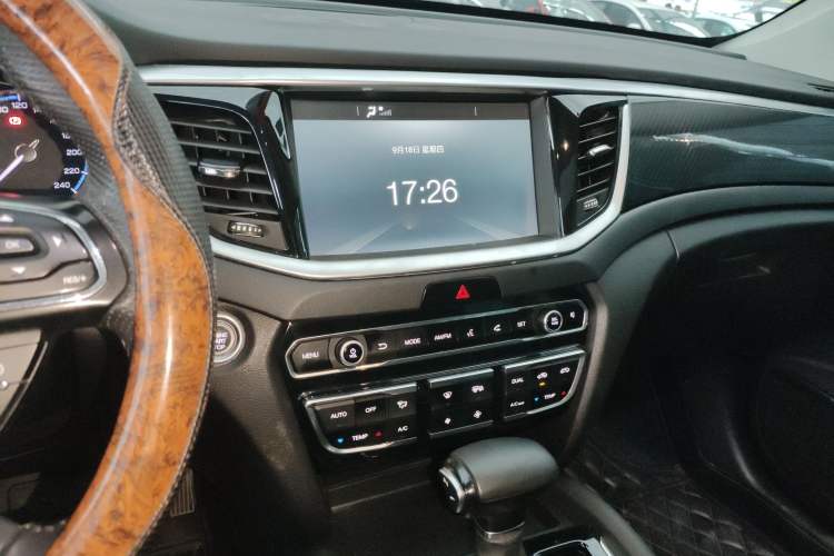 Used GAC Trumpchi GS7 2017 280T Two-Wheel Drive Luxury Model