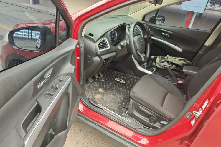 Used Suzuki S-Cross 2015 1.6L Manual Two-Wheel Drive Entry Model
