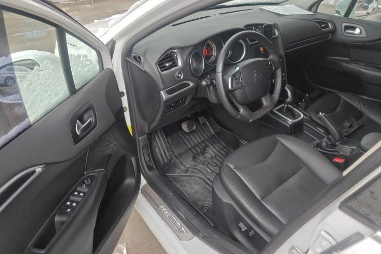 Used Citroen C4L 2014 1.6THP Intelligent Drive Automatic Dynamic Model
