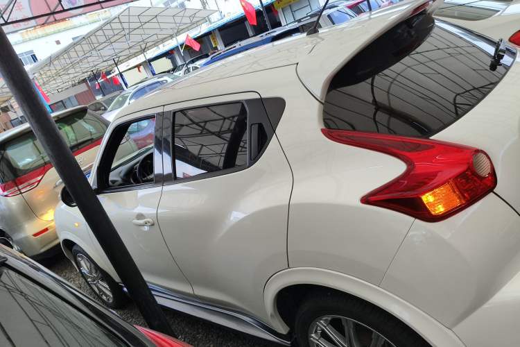 Used Infiniti ESQ 2014 1.6L Spontaneous Edition Exterior 3