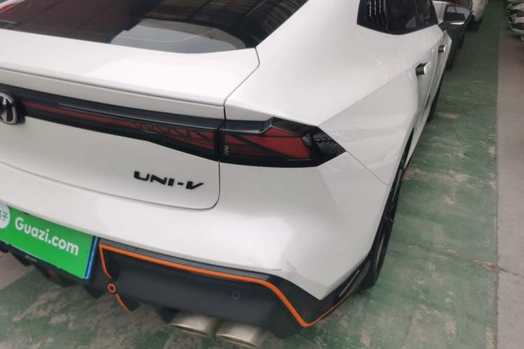 Used CHANGAN UNI-V 2023 2.0T Leading-Speed Edition