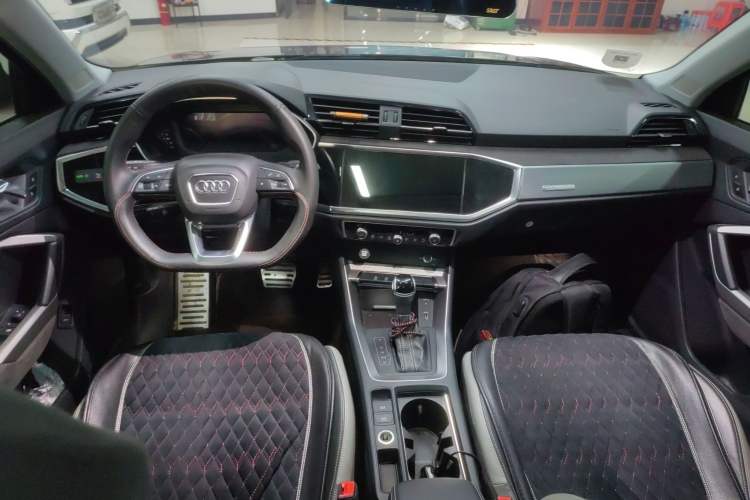Used Audi Q3 2019 35 TFSI Fashion Dynamic Model
