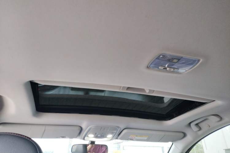 Used Haval M6 2019 1.5T DCT Two-Wheel Drive Elite Version China VI Standard Headliner