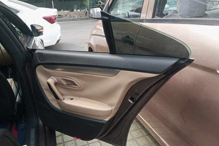 Used Volkswagen FAW-Volkswagen CC 2013 1.8TSI Prestige Model Right Rear Door Interior