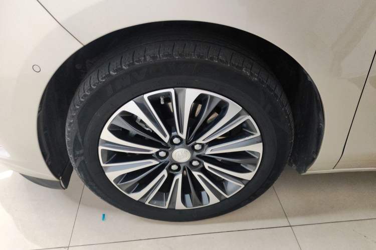 Used Buick GL8 2022 ES Land Cruiser 653T Luxury Model