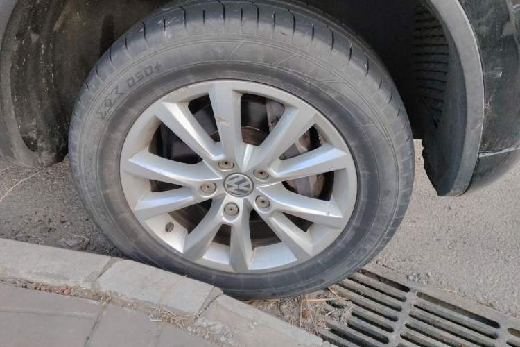 Used Volkswagen Touareg 2011 3.0 TSI High-End Version