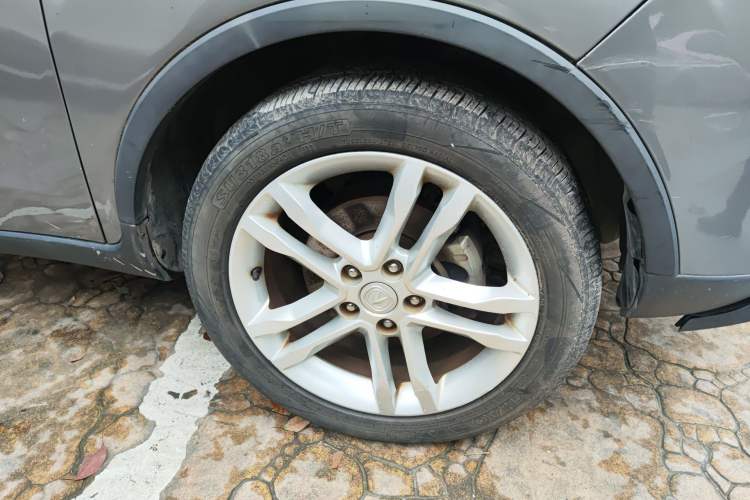Used CHANGAN CS35 2014 1.6L Manual Luxury Model China IV Standard Right Front Wheel Hub