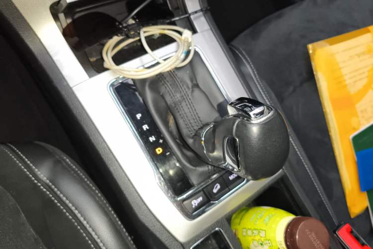 Used Roewe RX5 New Energy 2017 eRX5 50T Hybrid Connected Prestige Flagship Edition Gear Lever