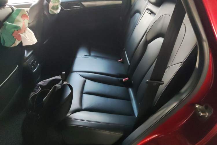 Used Roewe RX5 2016 20T Two-Wheel Drive Automatic Internet Smart Edition
