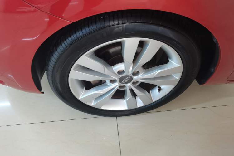 Used Chery Arrizo 5 2017 1.5L CVT Trendsetting Edition Left Front Wheel Hub