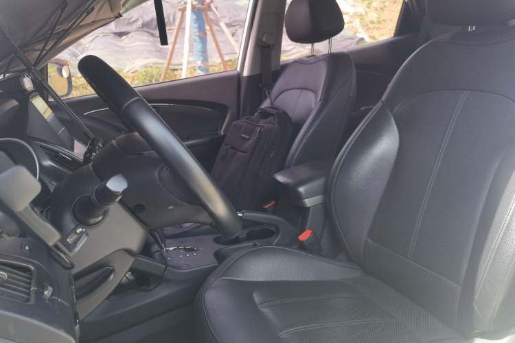 Used Hyundai ix35 2015 2.0L Automatic 2WD Smart Version China V Standard