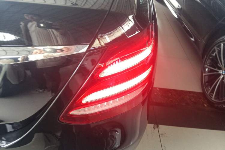 Used Mercedes-Benz E-Class 2018 Restyled E 300 L Sporty and Stylish Edition
