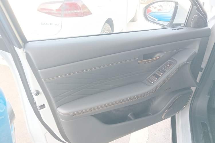 Used Baojun Enjoy 2025 Plug-in Hybrid 140km Luxury Edition
